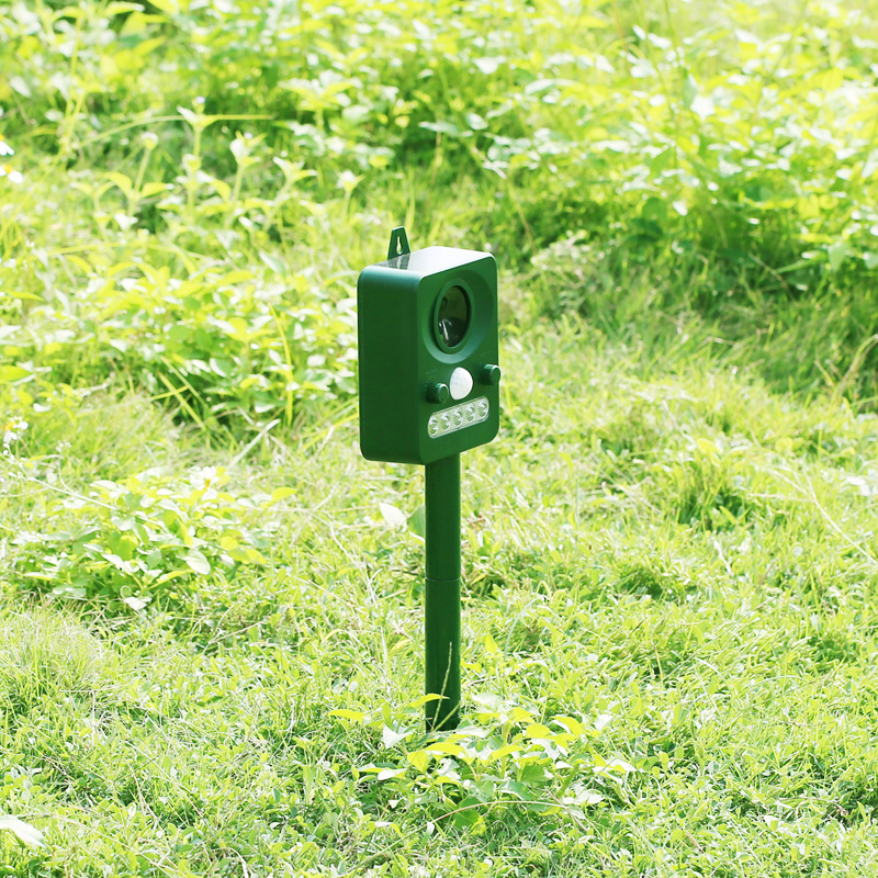 Solar Ultrasonic Pest Animal Repeller Outdoor Garden Cat Dog Bird Repellent