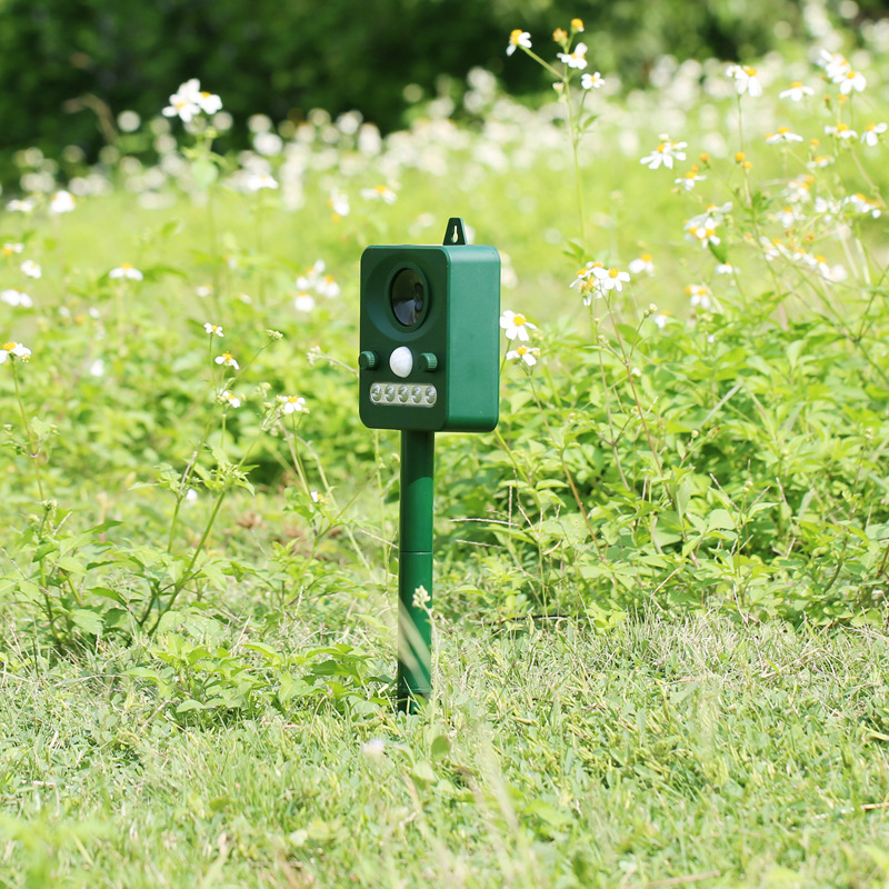 Solar Ultrasonic Pest Animal Repeller Outdoor Garden Cat Dog Bird Repellent